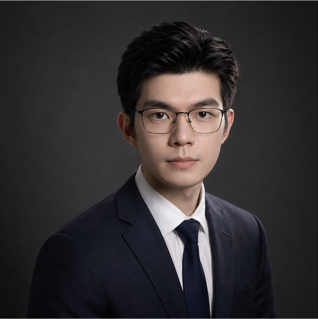 Portrait of Enming Liang